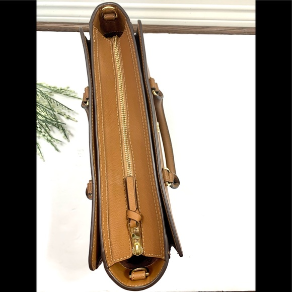 Tory Burch Medium Micro Leather Robinson Tote - Picture 7 of 16